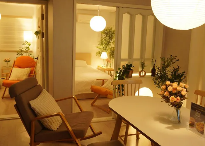 Ewha Univ, Ahyeon 3rooms