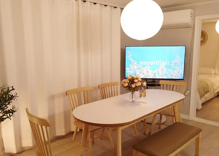 Ewha Univ, Ahyeon 3rooms